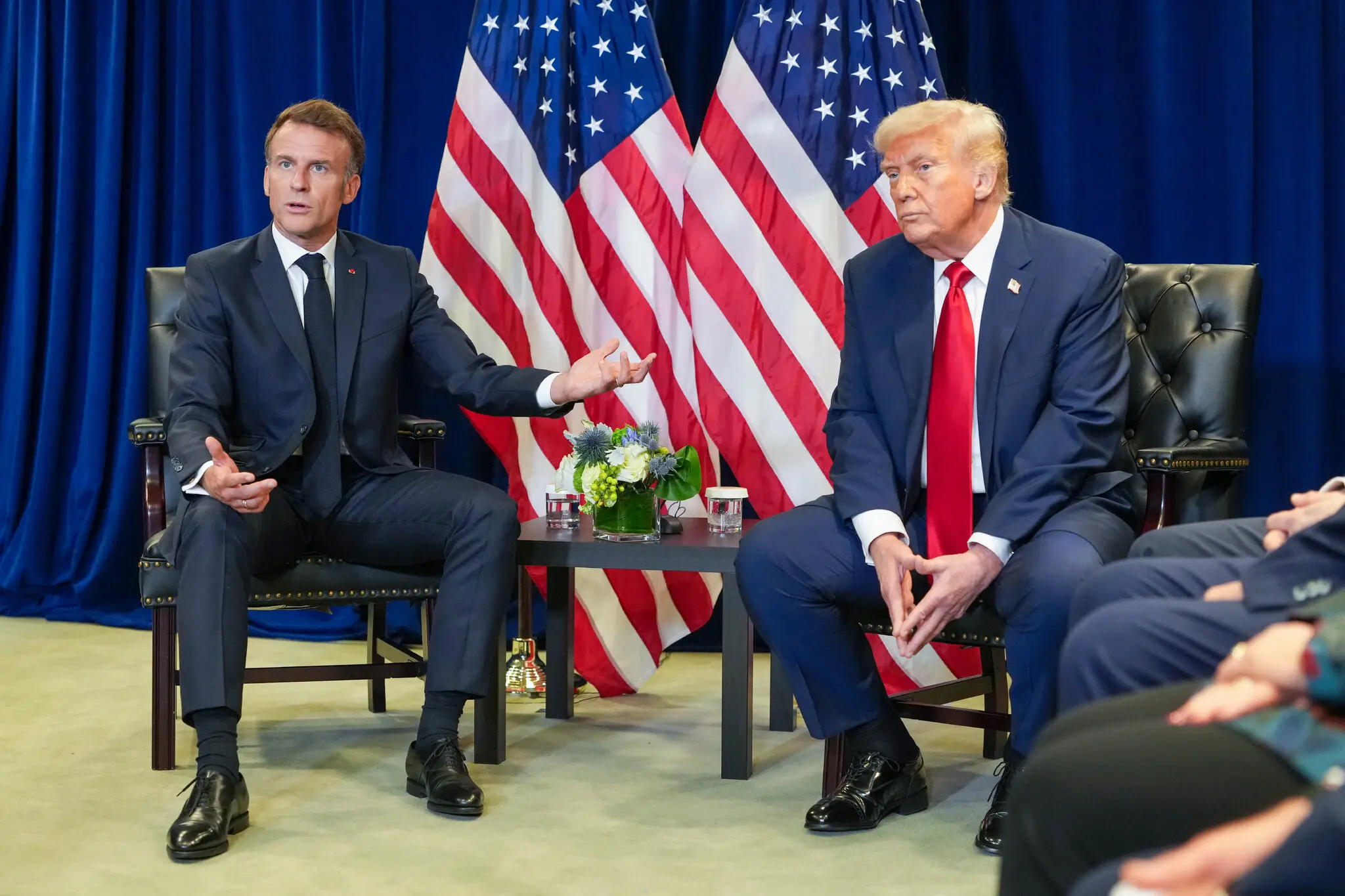 FRANSA CUMHURBAŞKANI EMMANUEL MACRON AMERİKA BİRLEŞİK DEVLETLERİ BAŞKANI DONALD TRUMP İLE YAŞADIĞI NATO KRİZİNE CEVAP VERDİ