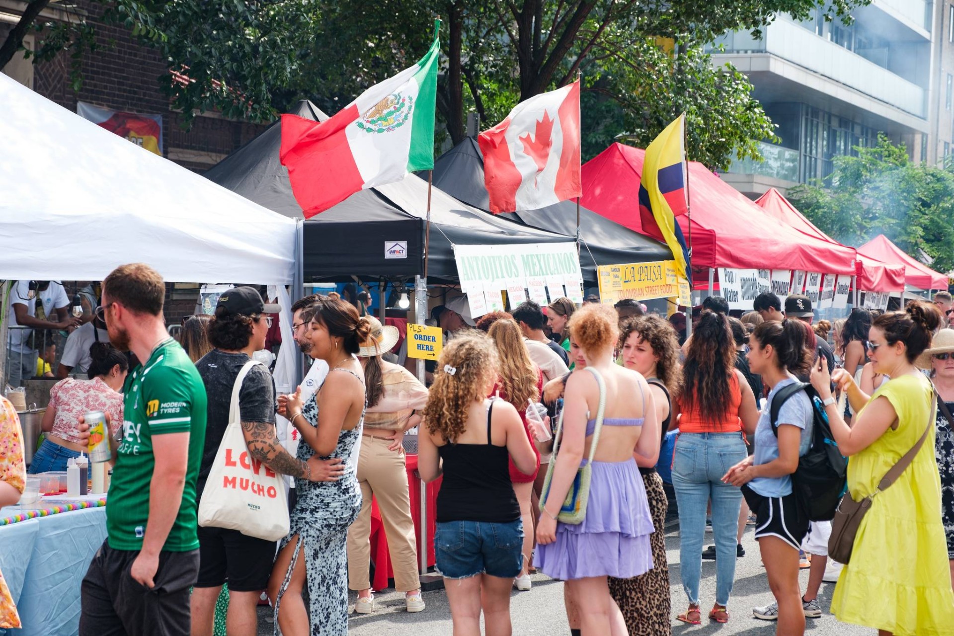Toronto'da Salsa on St. Clair Festivali Başlıyor: Büyük Latin Sokak Partisi 5-6 Temmuz'da!