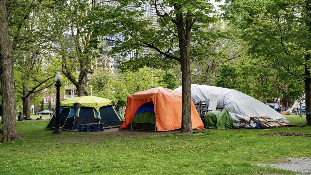 Toronto’da Evsizlik Artıyor: Belediye Yeni Barınma Planını Açıkladı