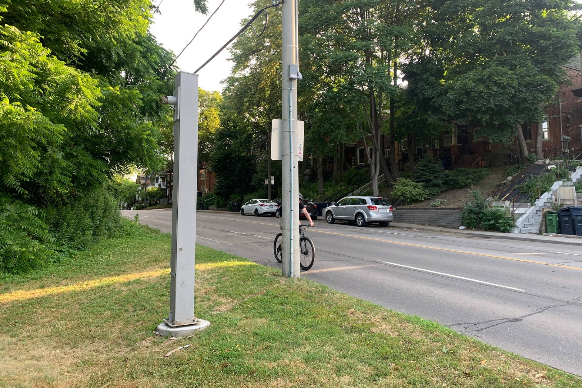 Toronto’da Parkside Drive Hız Kamerası Sekizinci Ayda Altıncı Kez Sabote Edildi