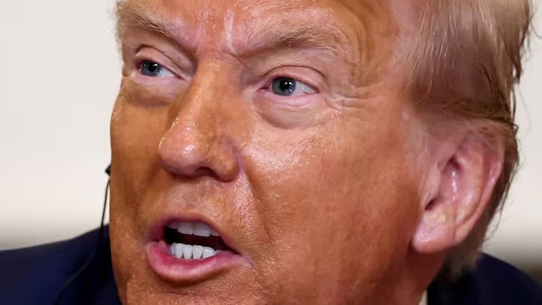 Trump'ın Epstein Krizi Cumhuriyetçilerin 2026 Ara Seçimlerini Tehlikeye Atabilir