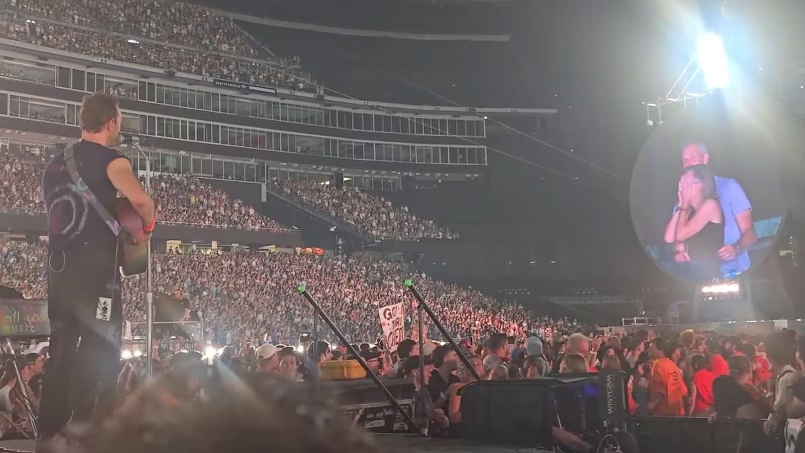 Coldplay Konserinde Görüntülenen Astronomer CEO’su Görevinden Ayrıldı