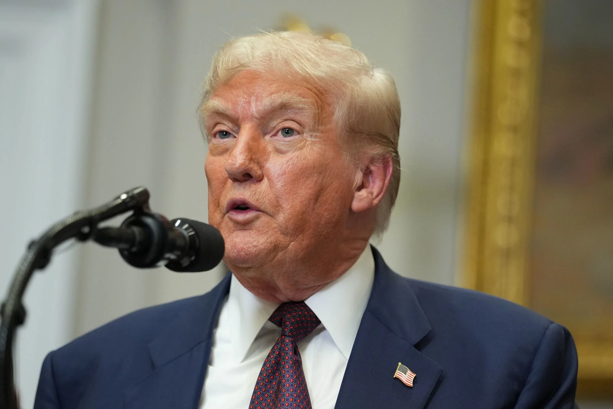 Trump Kanada ile görüşmelerde aralarındaki ticaret için 