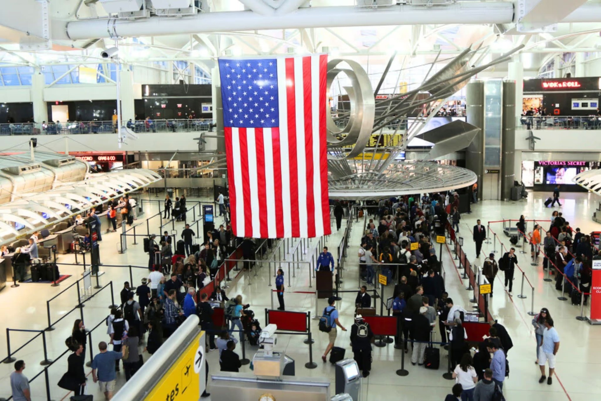 ABD’den Yeni Vize Uygulaması: Bazı Kanada Seyahatçileri İçin 15 Bin Dolara Kadar Teminat Şartı