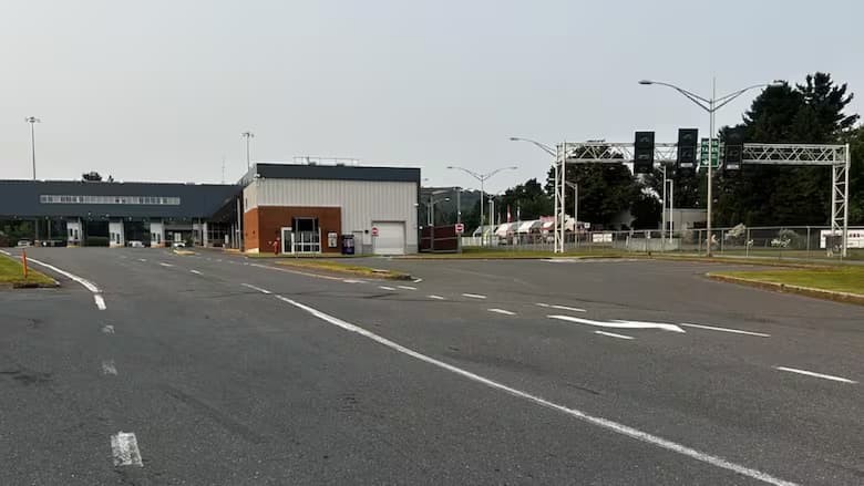 Quebec'te kamyonette yakalanan 44 göçmen davasında üç Türk zanlı tutuklu yargılanacak