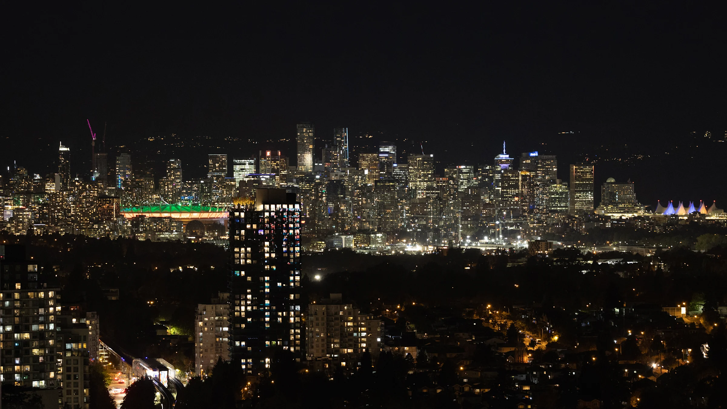 Toronto ve Vancouver’da Konut Fiyatları 2032’ye Kadar Rekor Seviyelere Ulaşabilir