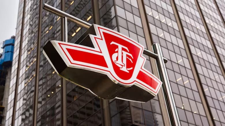 Toronto’da TTC Okullar Açılmadan Önce Otobüs ve Tramvay Seferlerini Artırıyor