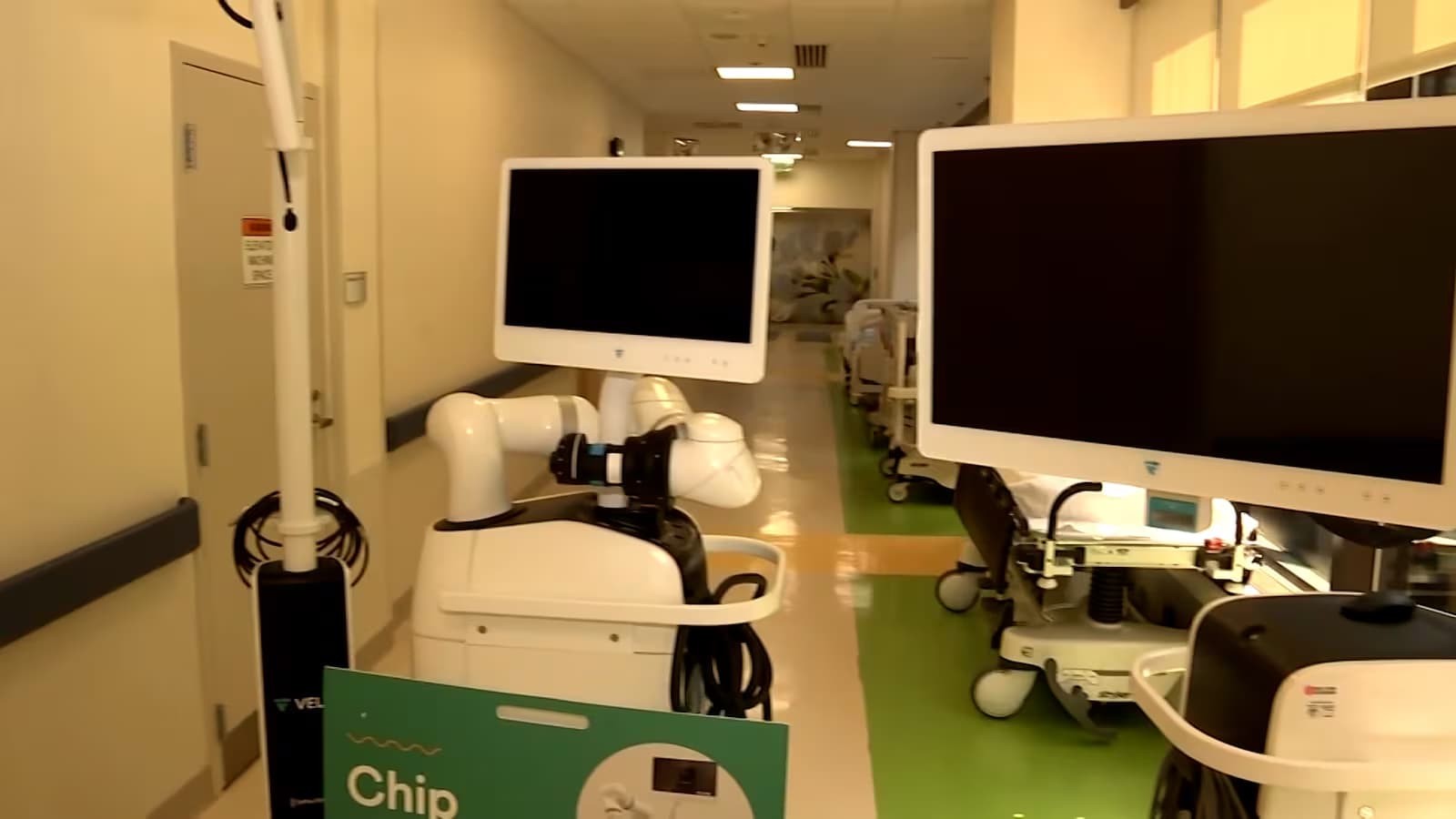 Yeni Nesil Tıbbi Robot Omurga Ameliyatlarında Kullanılmaya Başladı