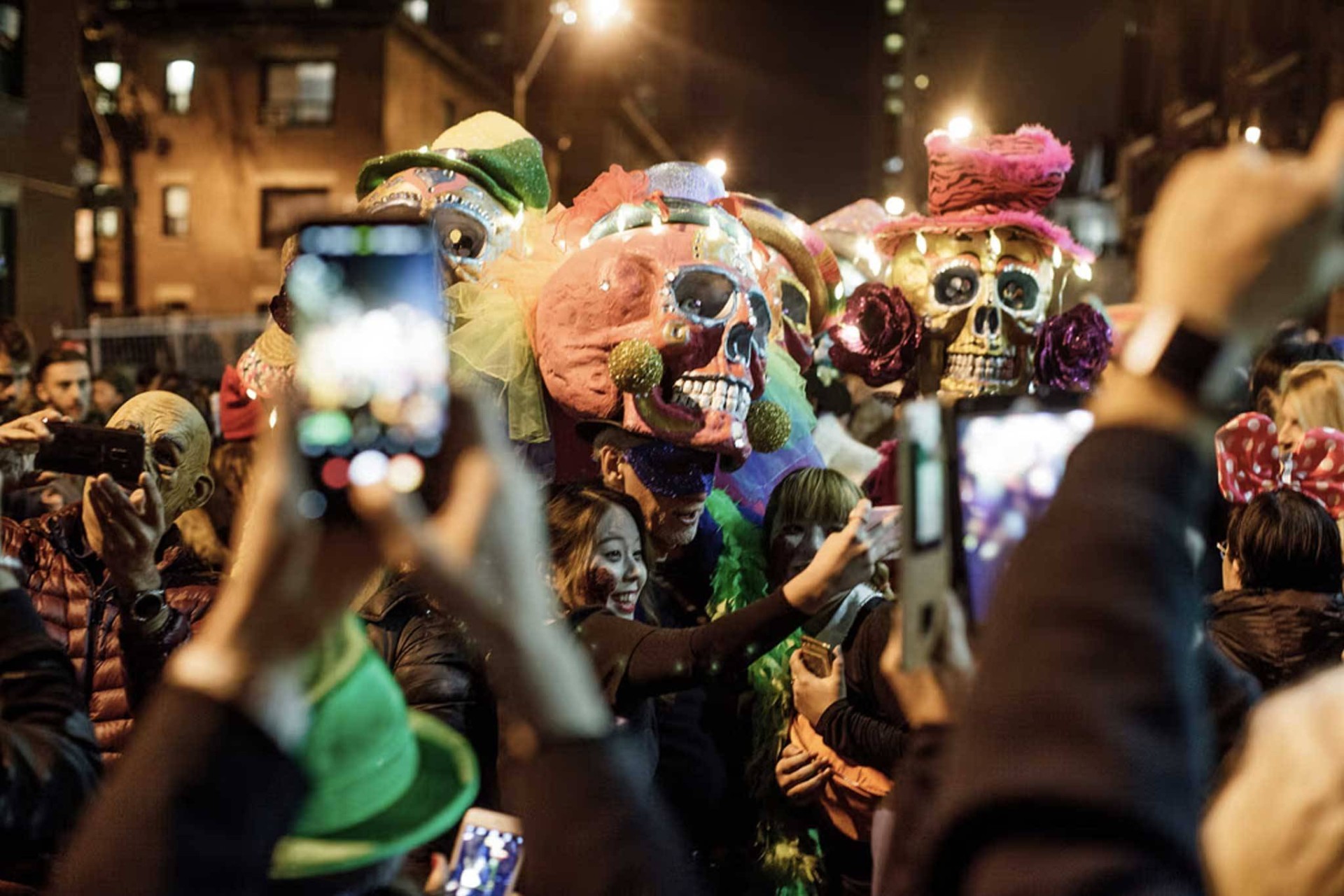 Toronto’nun En Büyük Ücretsiz Cadılar Bayramı Partisi Bu Yıl İki Gün Sürecek