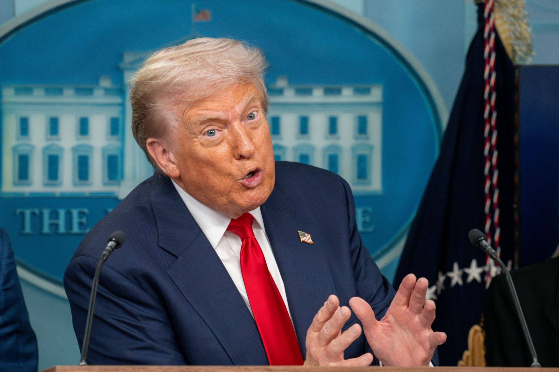 Donald Trump, Doug Ford'u Suçladı ve Kanada ile Ticaret Müzakerelerini İptal Etti