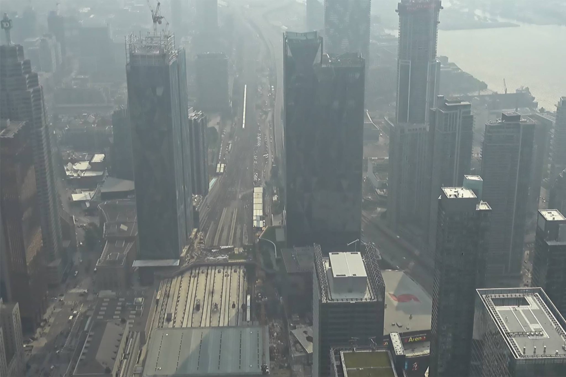 Toronto, Orman Yangını Dumanı Nedeniyle Dünyanın En Kötü Havasına Sahip Şehirler Arasında