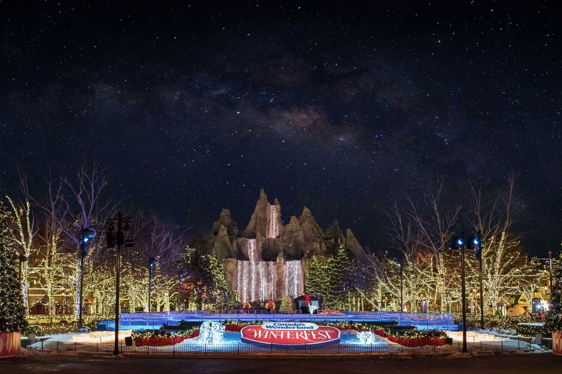 Canada’s Wonderland, 7 Milyon Işıkla WinterFest Etkinliğiyle Geri Dönüyor